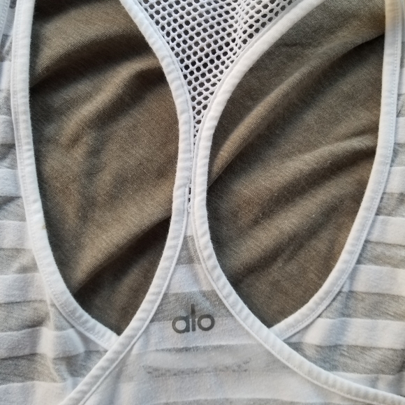 SOLD already just doesn't show it and I can't delete it for some reason. - Picture 2 of 12